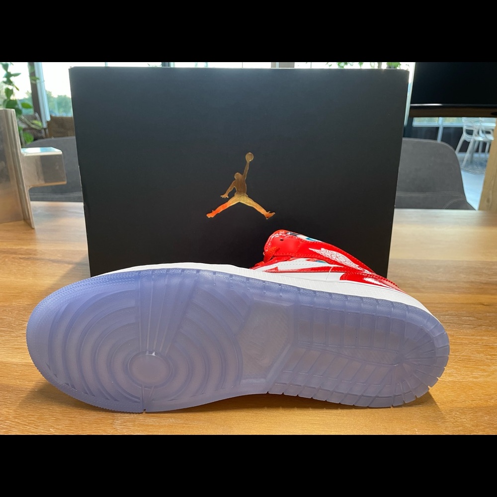 Jordan AJ1 Mid SE - Picture 8 of 8